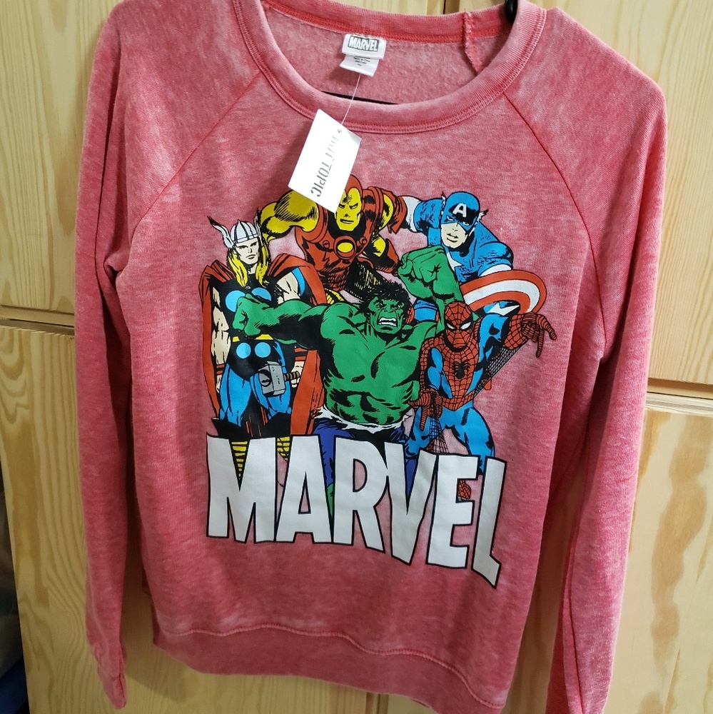 Marvel Avengers NYCC Red Pullover Shirt Sweatshirt